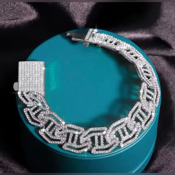 Moon Goddess Emporium Jewelry - 18K White Gold Iced Micro Pave Geometrical Cuban Link Streetwear Punk Bracelet